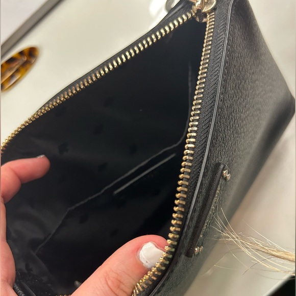 COPY - Kate Spade Purse - Picture 2 of 5